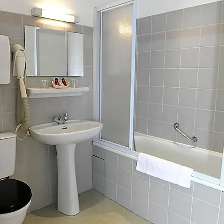 Relais Des Tilleuls Hotell Hasparren