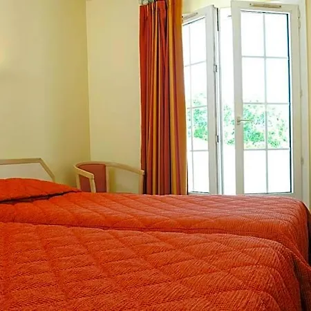 Relais Des Tilleuls 2* Hasparren