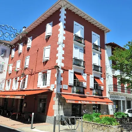 Relais Des Tilleuls 2* Hasparren