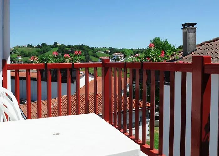 Relais Des Tilleuls 2* Hasparren